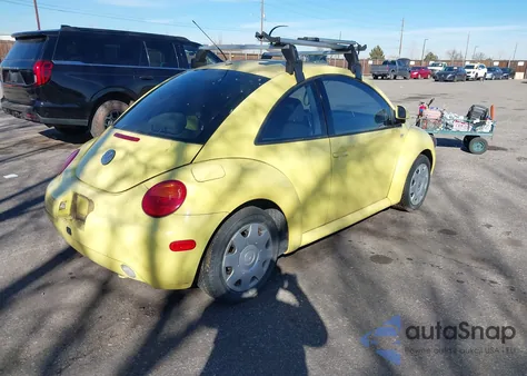 2000 Volkswagen New Beetle Gl from USA, damaged, VIN 3VWBA21C4YM409568